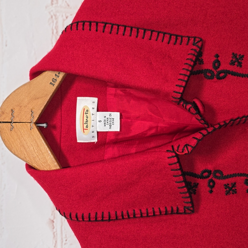 Talbots VTG Red Vest Black Blanket Stitching Embroidery Motif Size S - Picture 2 of 12
